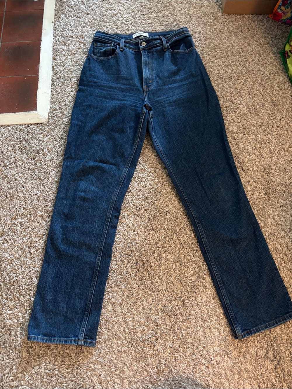 Abercrombie 90’s Straight Ultra High Rise Curve Love 4R/27 Jeans